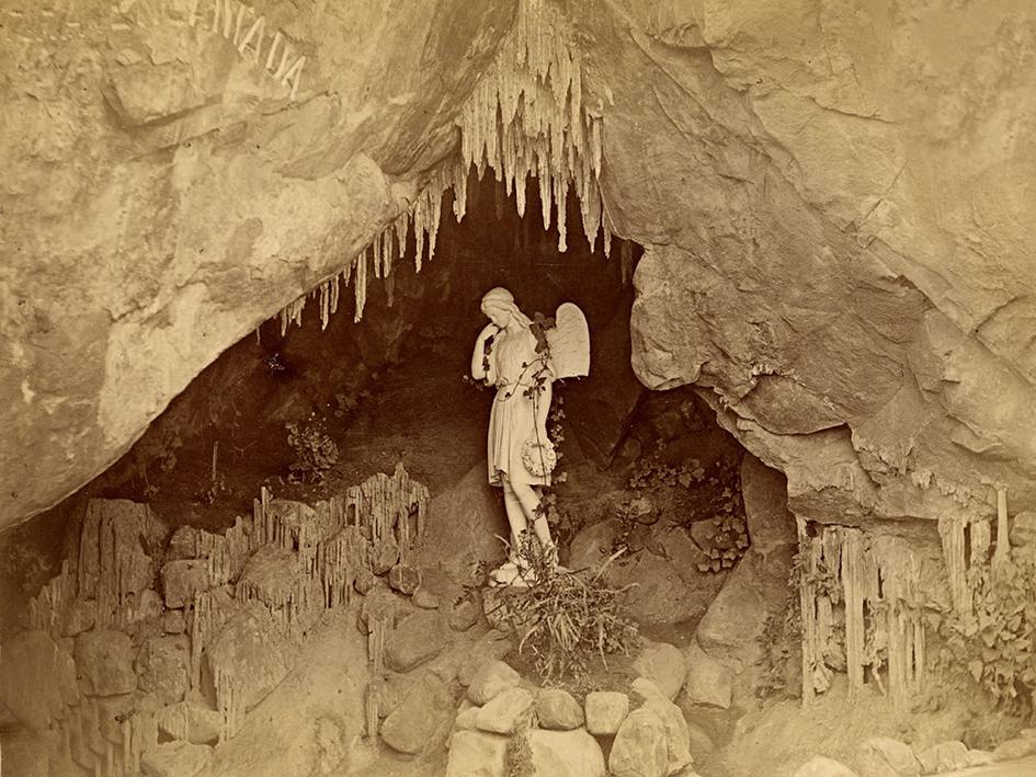 La gruta de la cimarra en el siglo XIX, y su estado actual